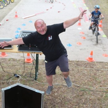 Auch der DJ ist gut aufgelegt